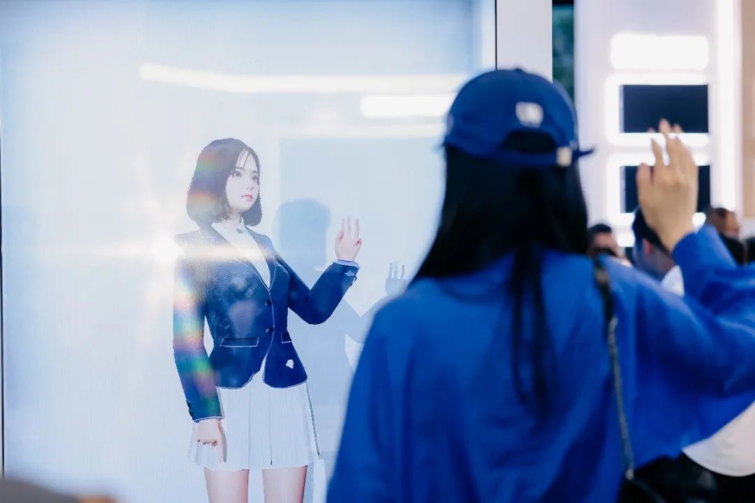 “AI+智能显示”引领未来 米兰新品InfoComm展大放异彩